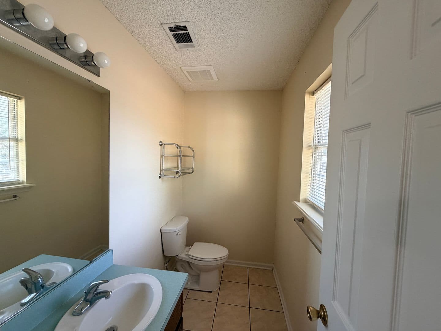 Valdosta House: 377 Pinedale Cir*