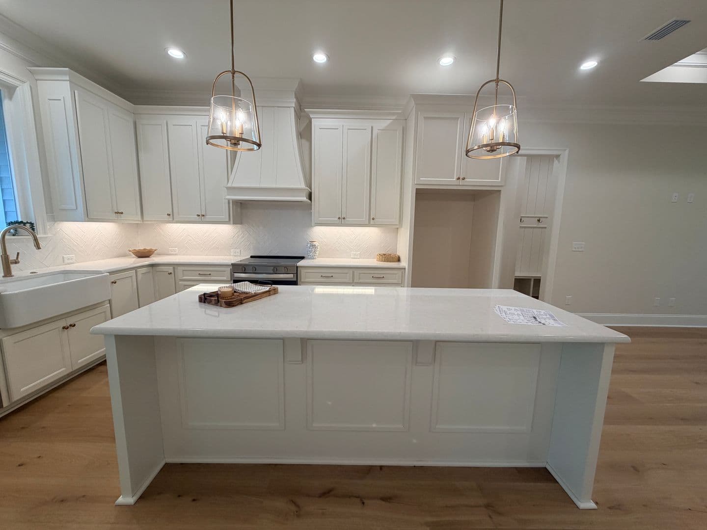 Lake Park House: 5635 Schoolhouse Pond Rd. *