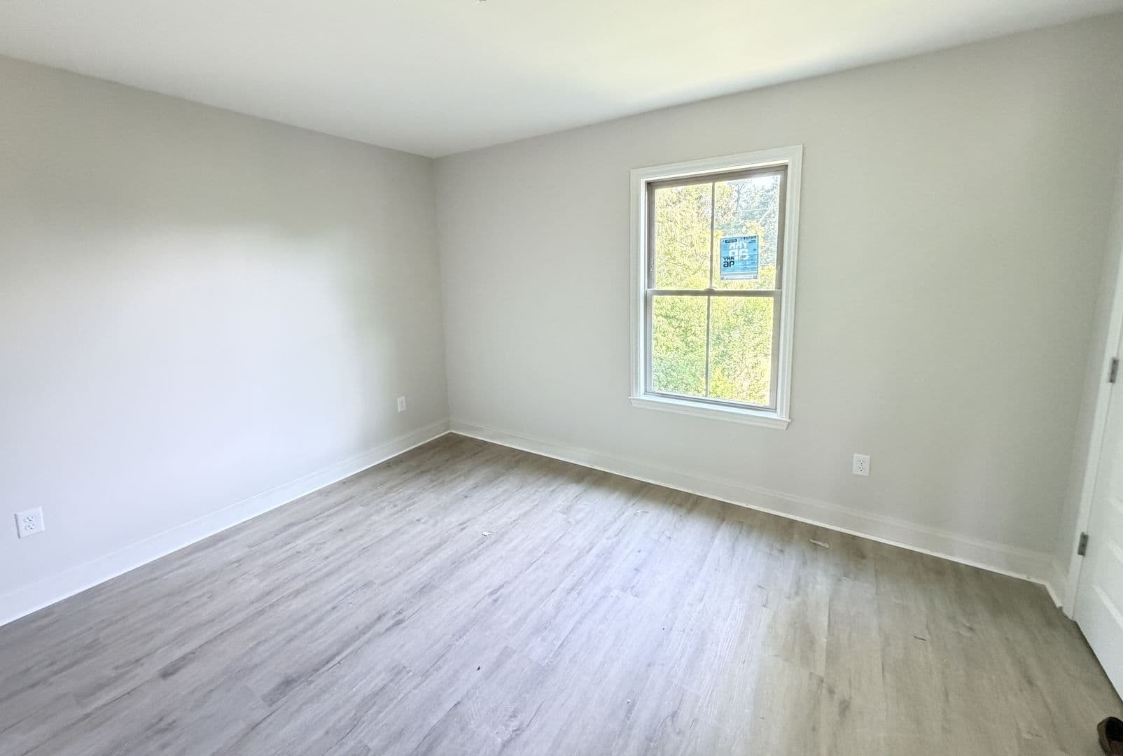 Sparks Apartment: 203 S. Goodman St*