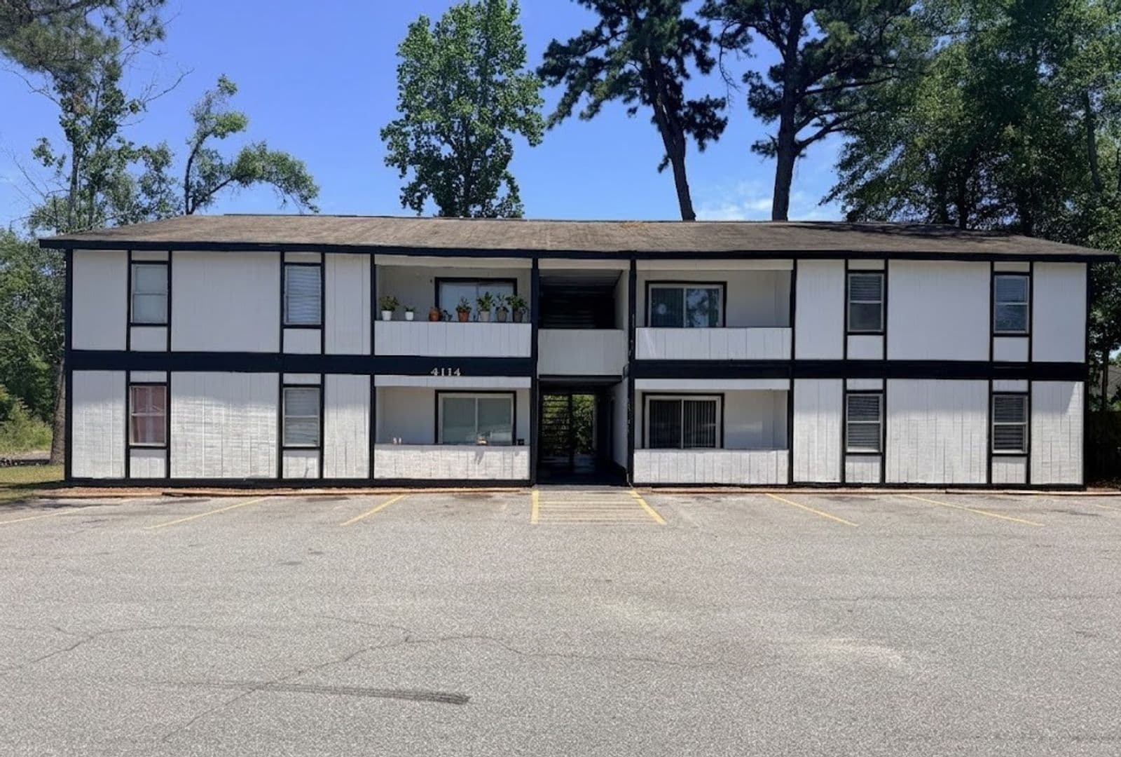 Valdosta Apartment: 4114 Oak Dr. - #3