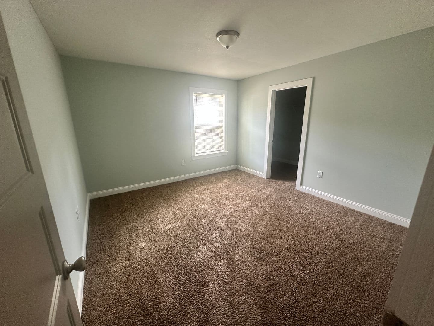 Hahira Apartment: 440 W. Stanfill St. * - 938 - B3