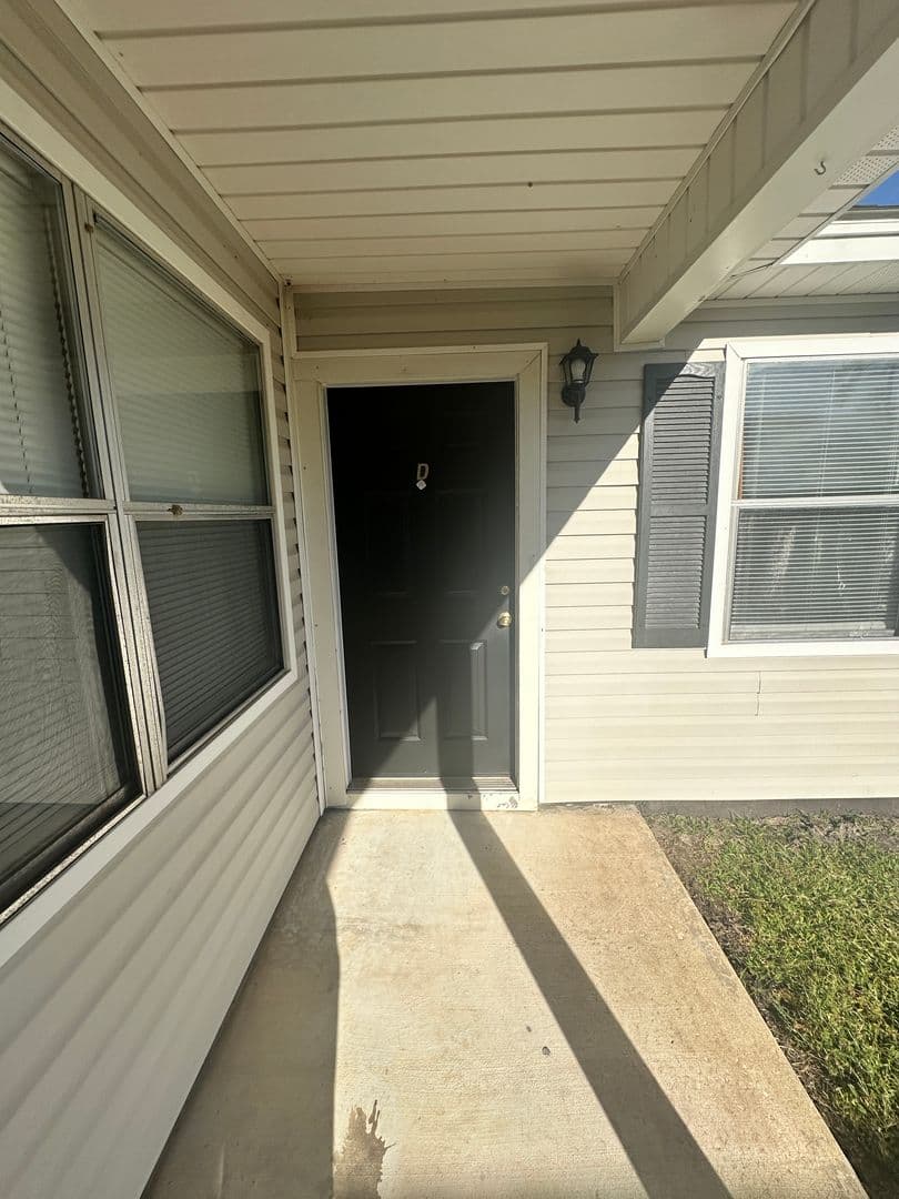 Hahira Apartment: 509 E. Main St. * - 911 - D