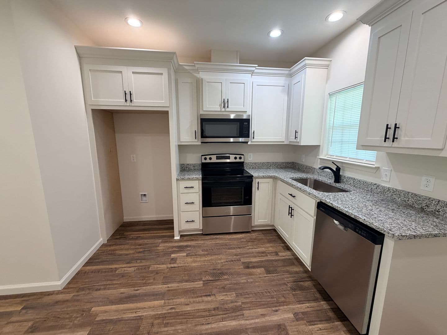 Nashville Apartment: 719 Dawn Dr. * - A