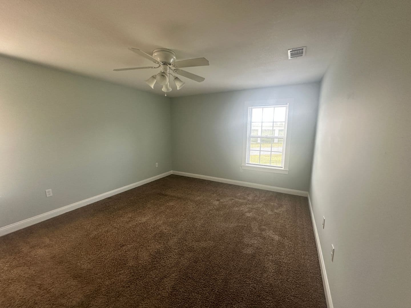 Hahira Apartment: 440 W. Stanfill St. * - 938 - B3