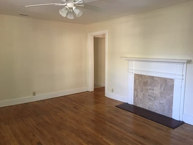 Valdosta House: 2005 Charlton Street