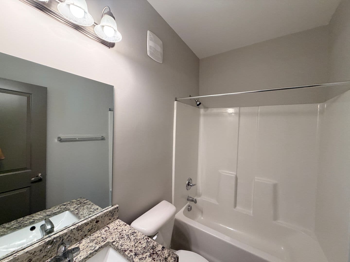 Valdosta Apartment: 1023 W. Gordon  - A8