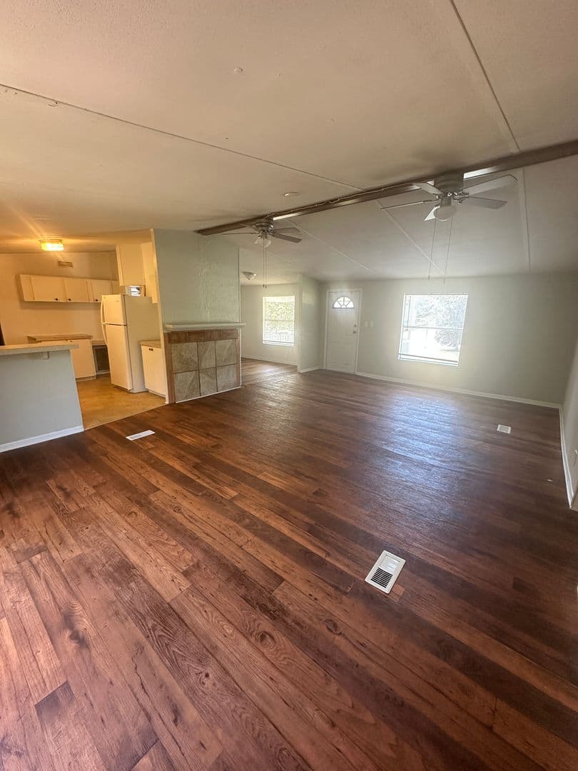 Hahira House: 6488 Cowart Circle