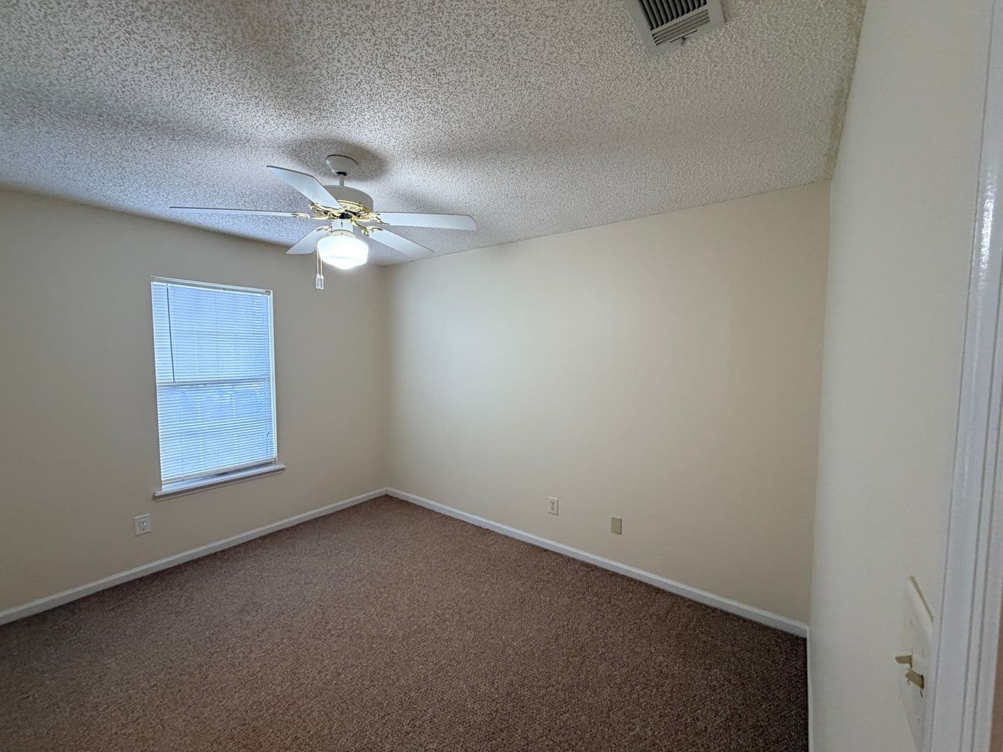 Valdosta House: 377 Pinedale Cir*