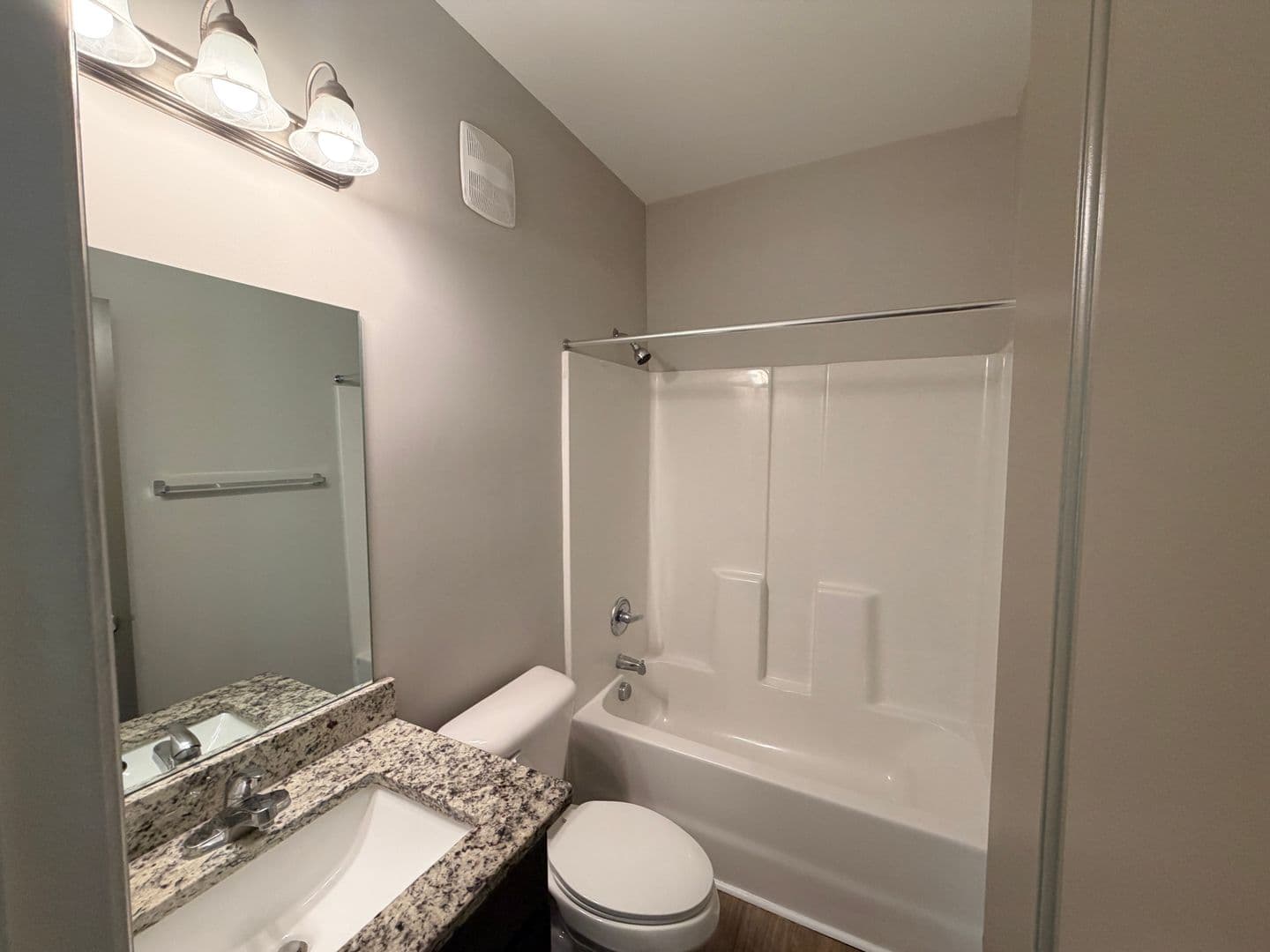 Valdosta Apartment: 1023 W. Gordon  - A8