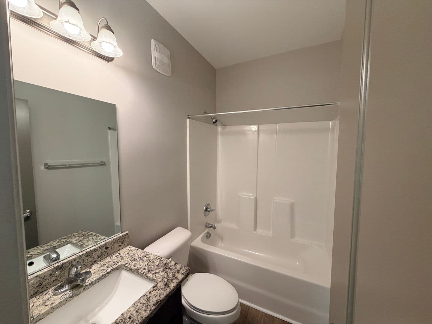 Valdosta Apartment: 1023 W. Gordon  - A8