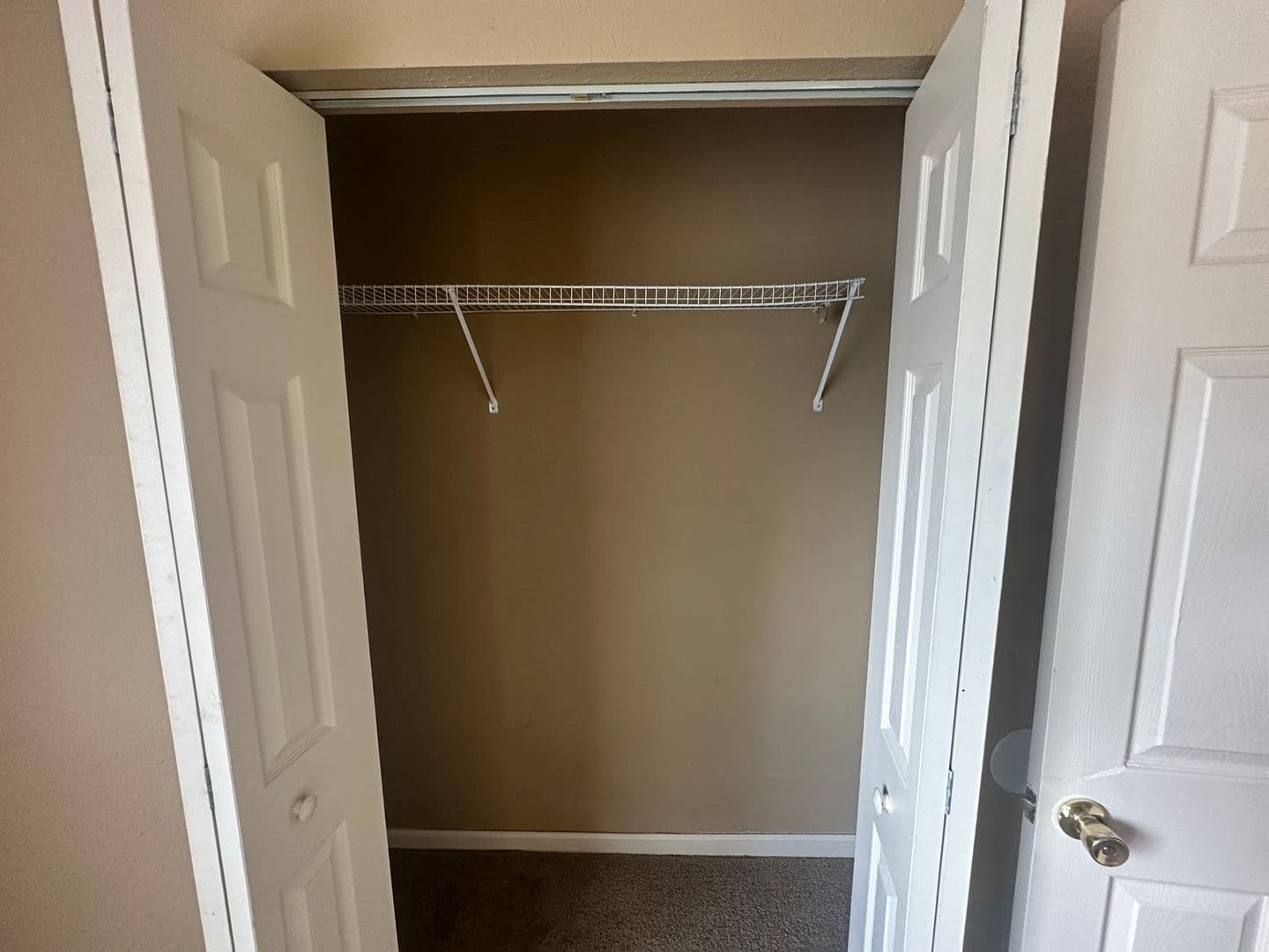 Adel Townhome: 1305 Breckenridge Dr Apt 9