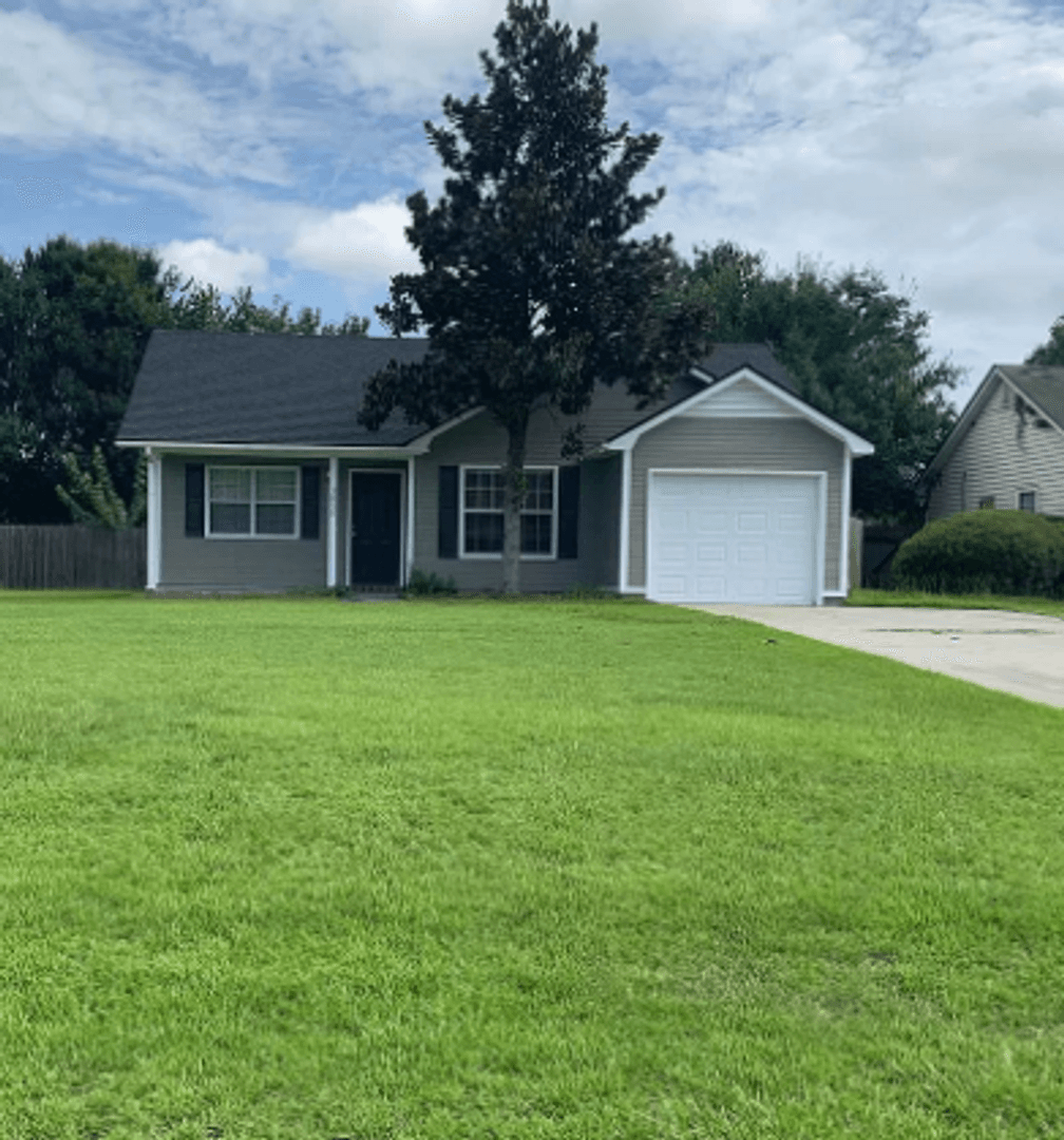 Valdosta House: 3850 Guest Road*