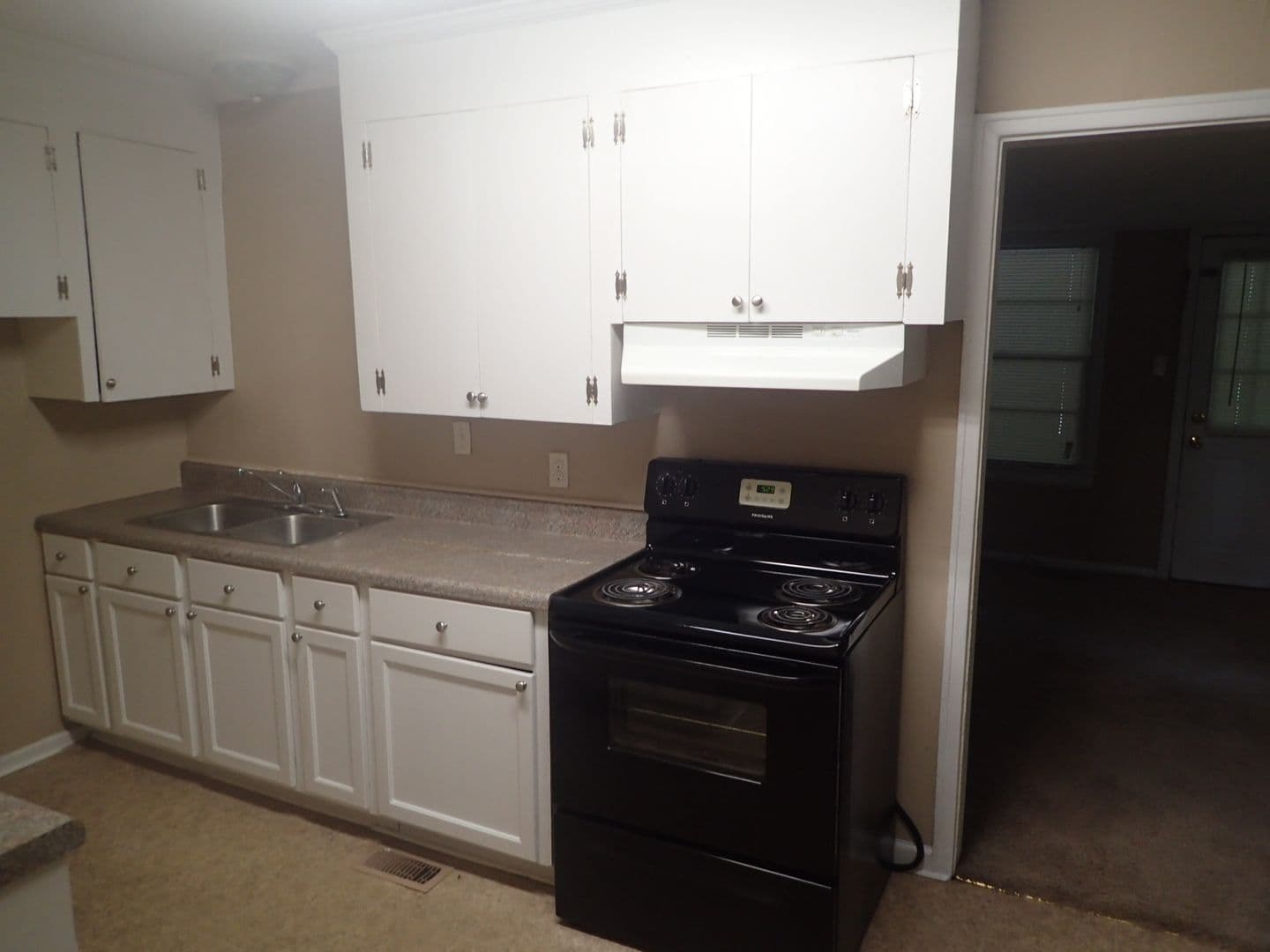 Valdosta House: 1808 Charlton St