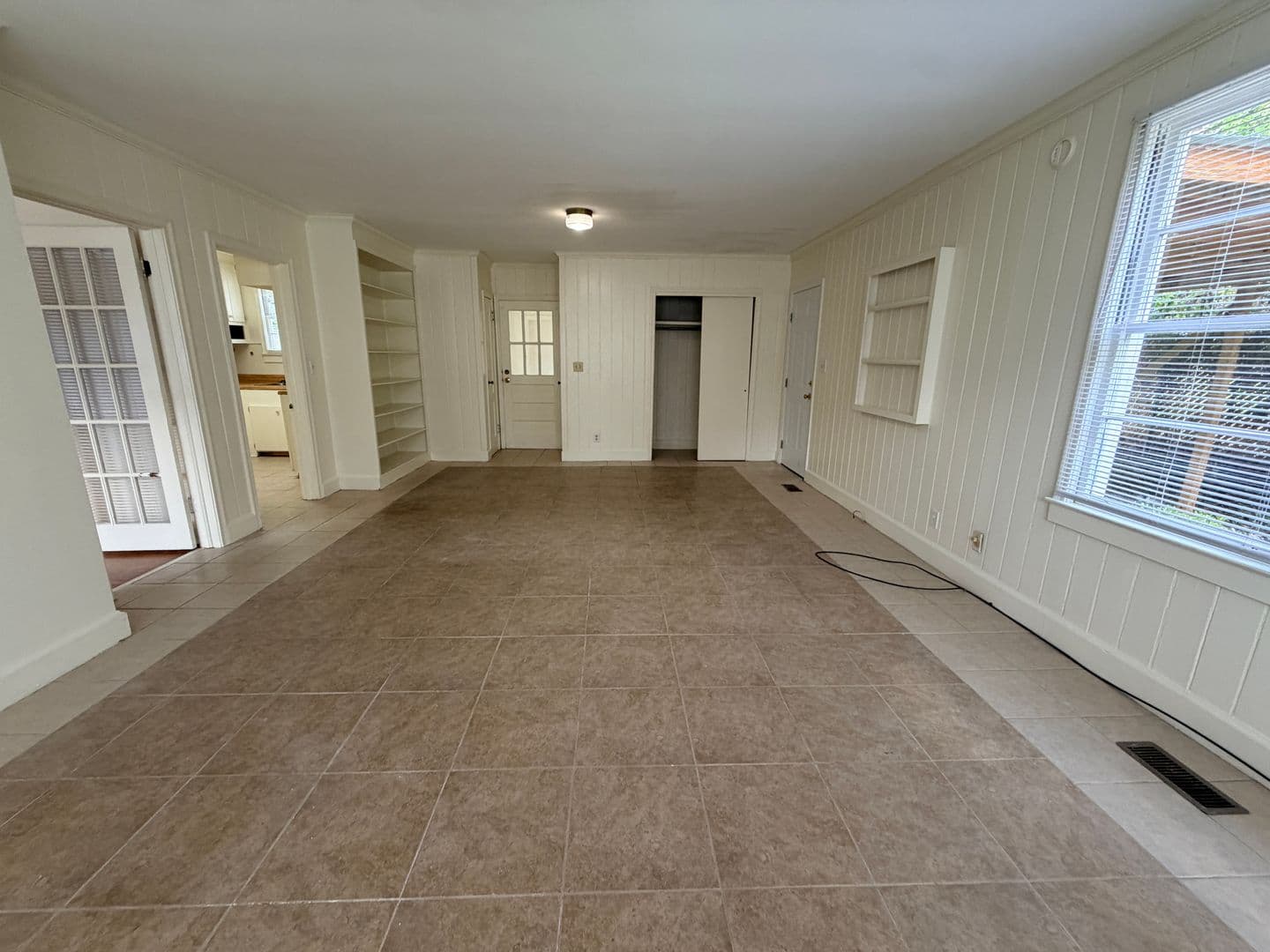 Valdosta Apartment: 114 High Street
