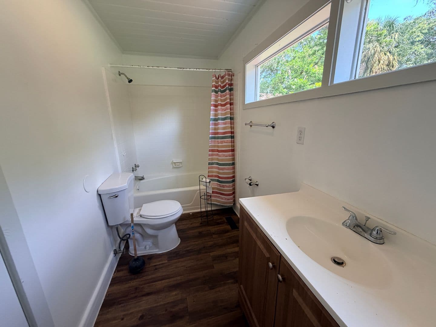 Valdosta House: 102 E Cranford Ave. *