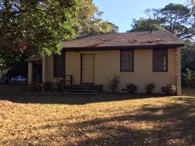 Valdosta House: 2005 Charlton Street *