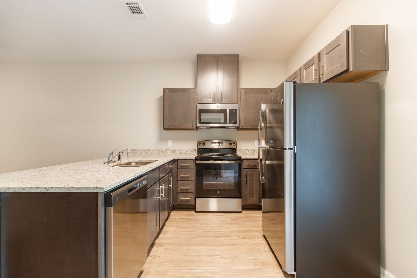 Valdosta Apartment: 1023 W. Gordon  - A4