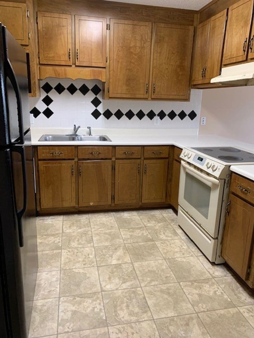 Valdosta House: 1821 Remer Lane*