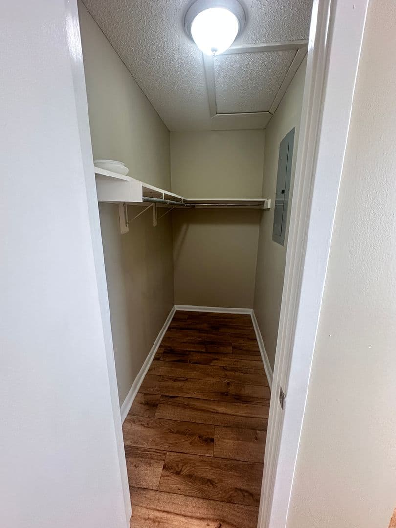 Hahira Apartment: 509 E. Main St. * - 911 - D