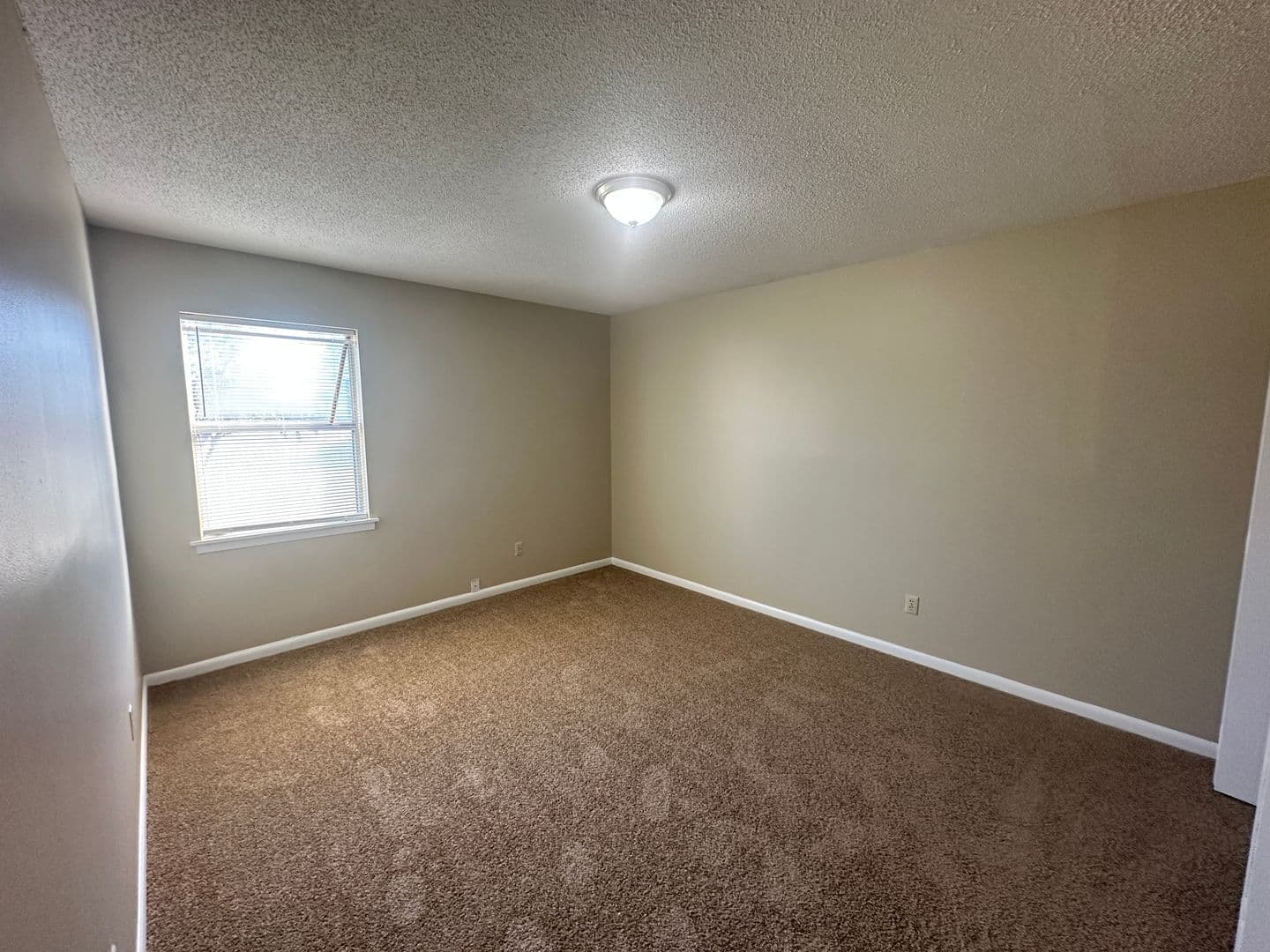 Hahira Apartment: 509 E. Main St. * - 911 - D