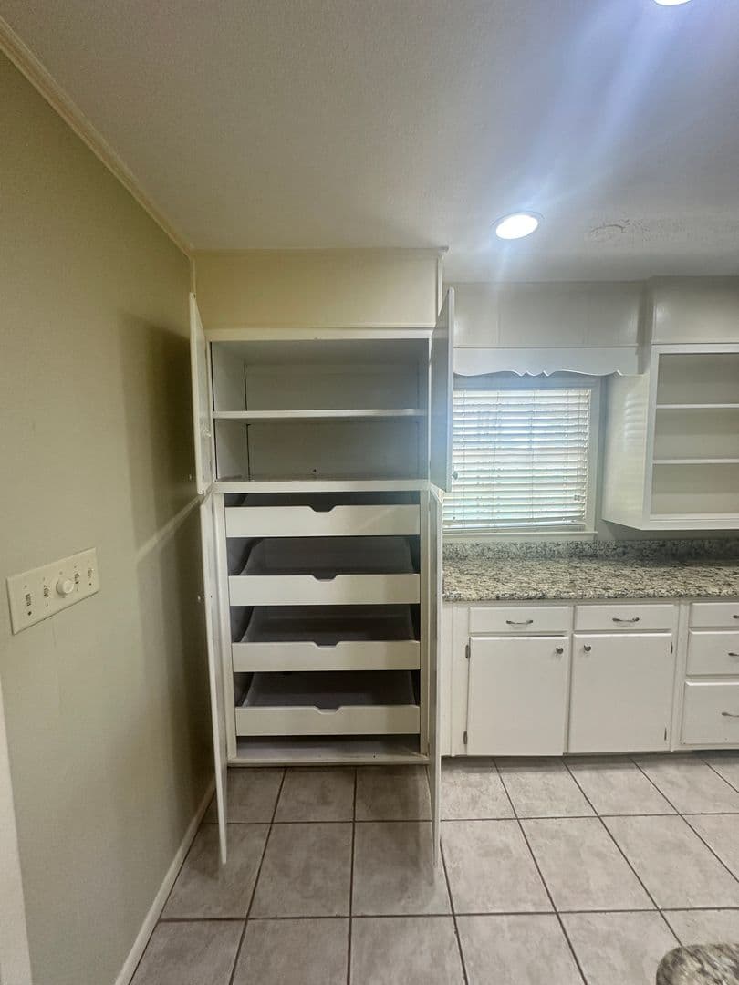 Valdosta House: 4742 Cat Creek Rd *