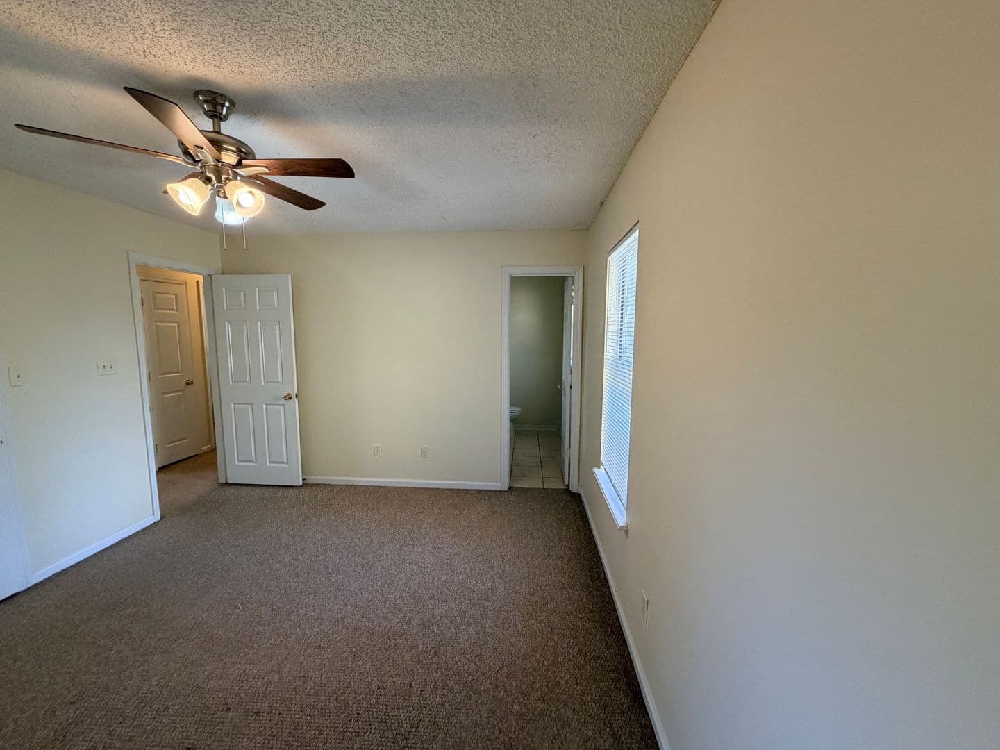 Valdosta House: 377 Pinedale Cir*