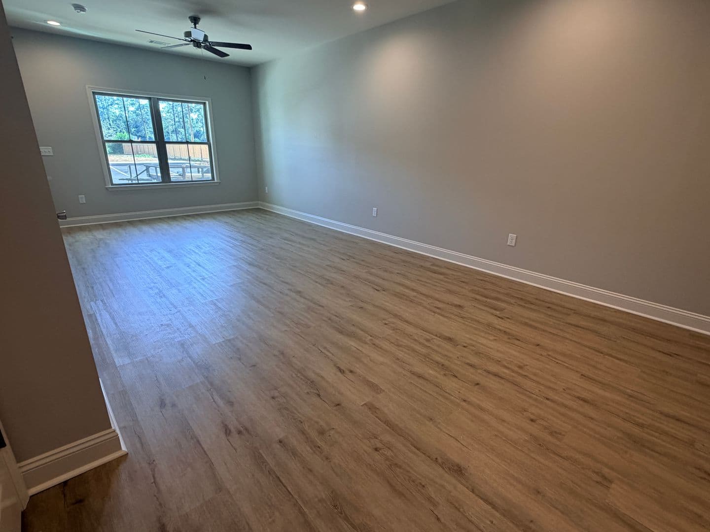 Sparks Apartment: 203 S. Goodman St*