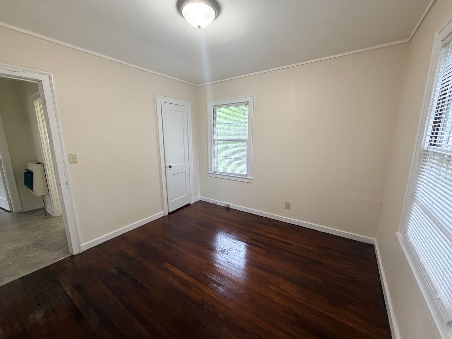 Valdosta House: 1701 N Troup Street*