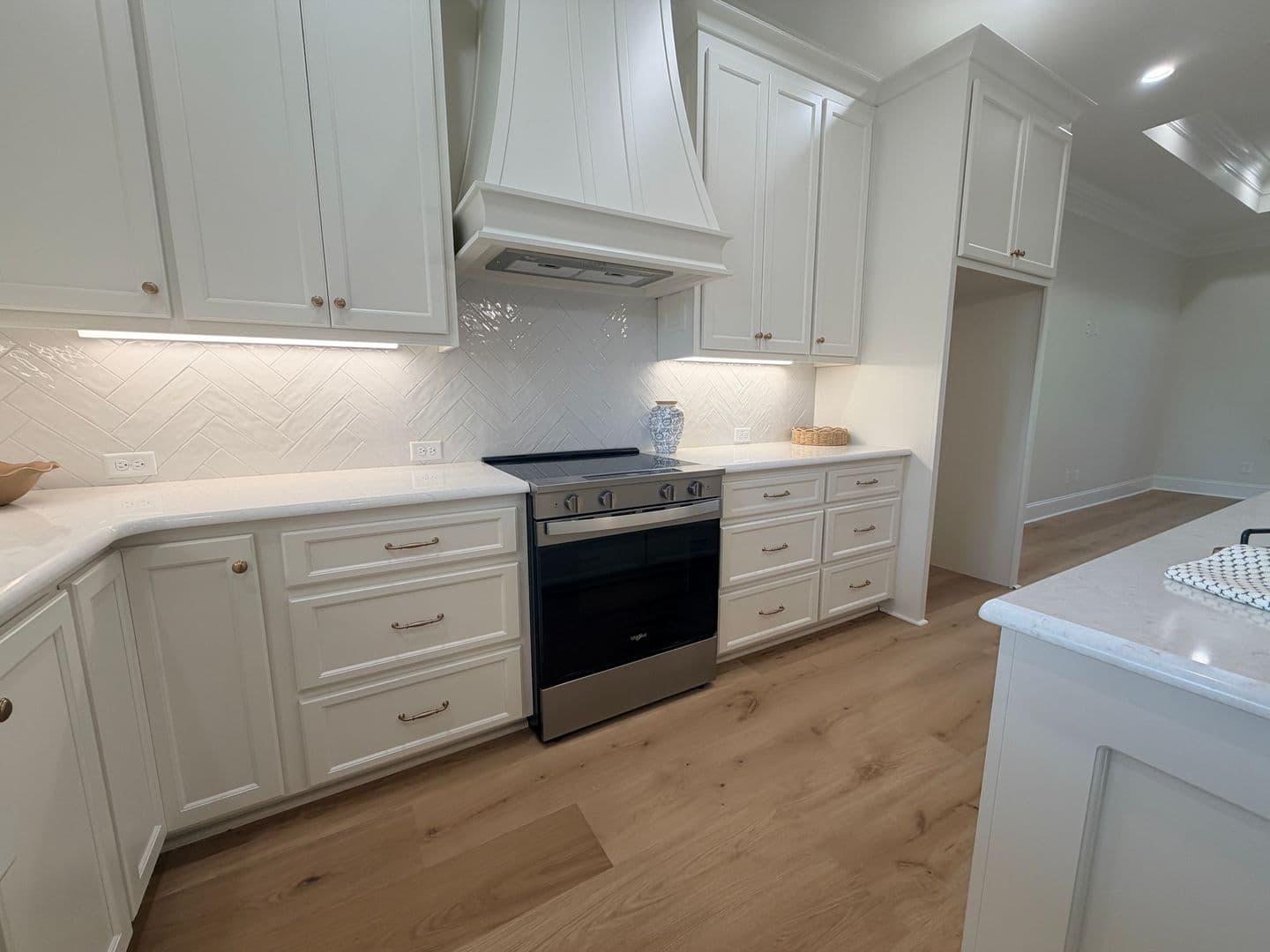 Lake Park House: 5635 Schoolhouse Pond Rd. *