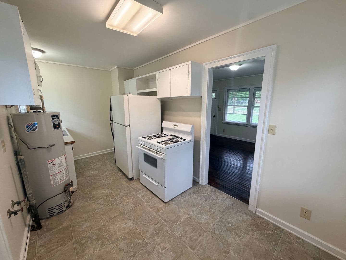 Valdosta House: 1701 N Troup Street*