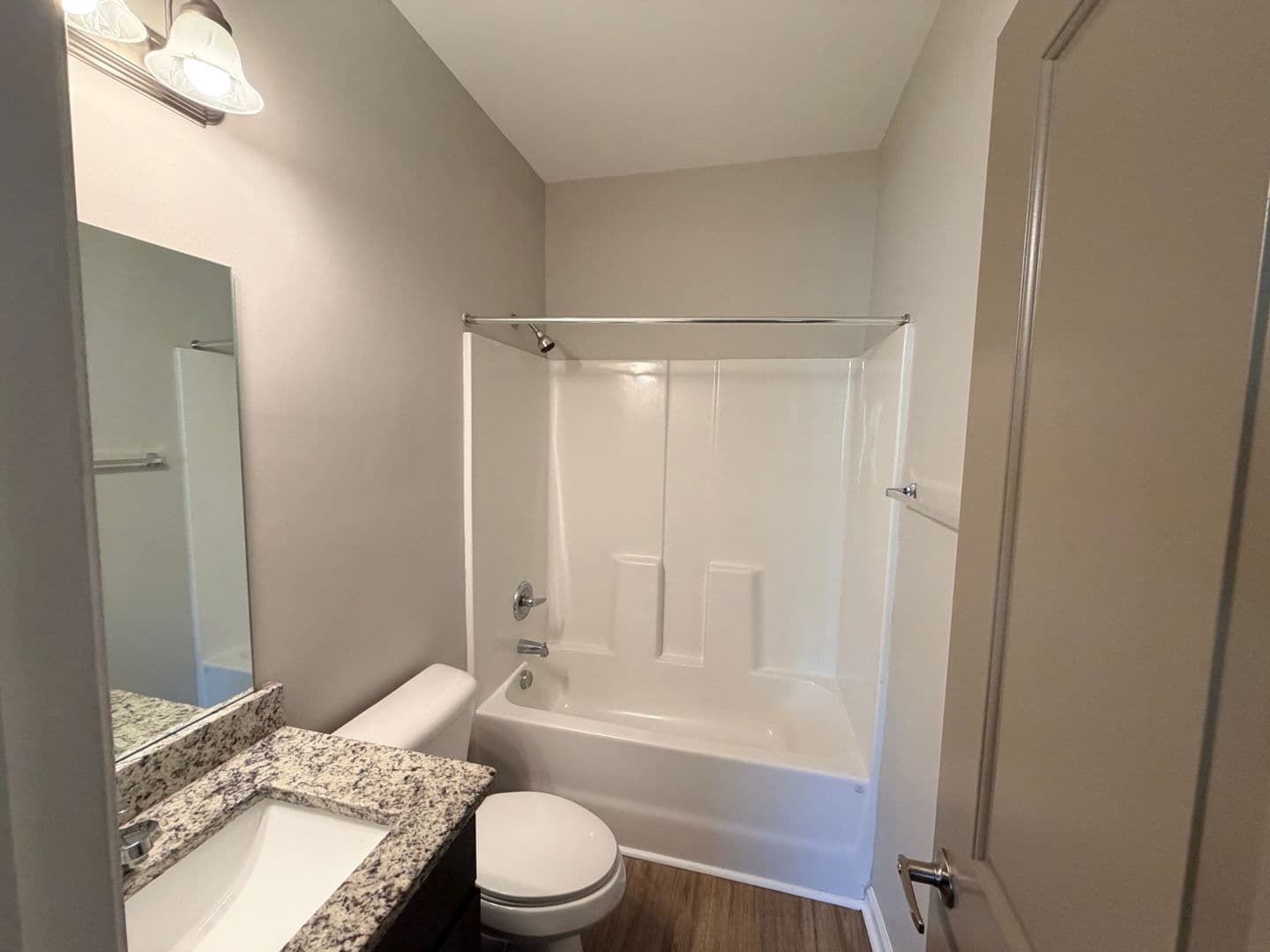 Valdosta Apartment: 1023 W. Gordon  - A8