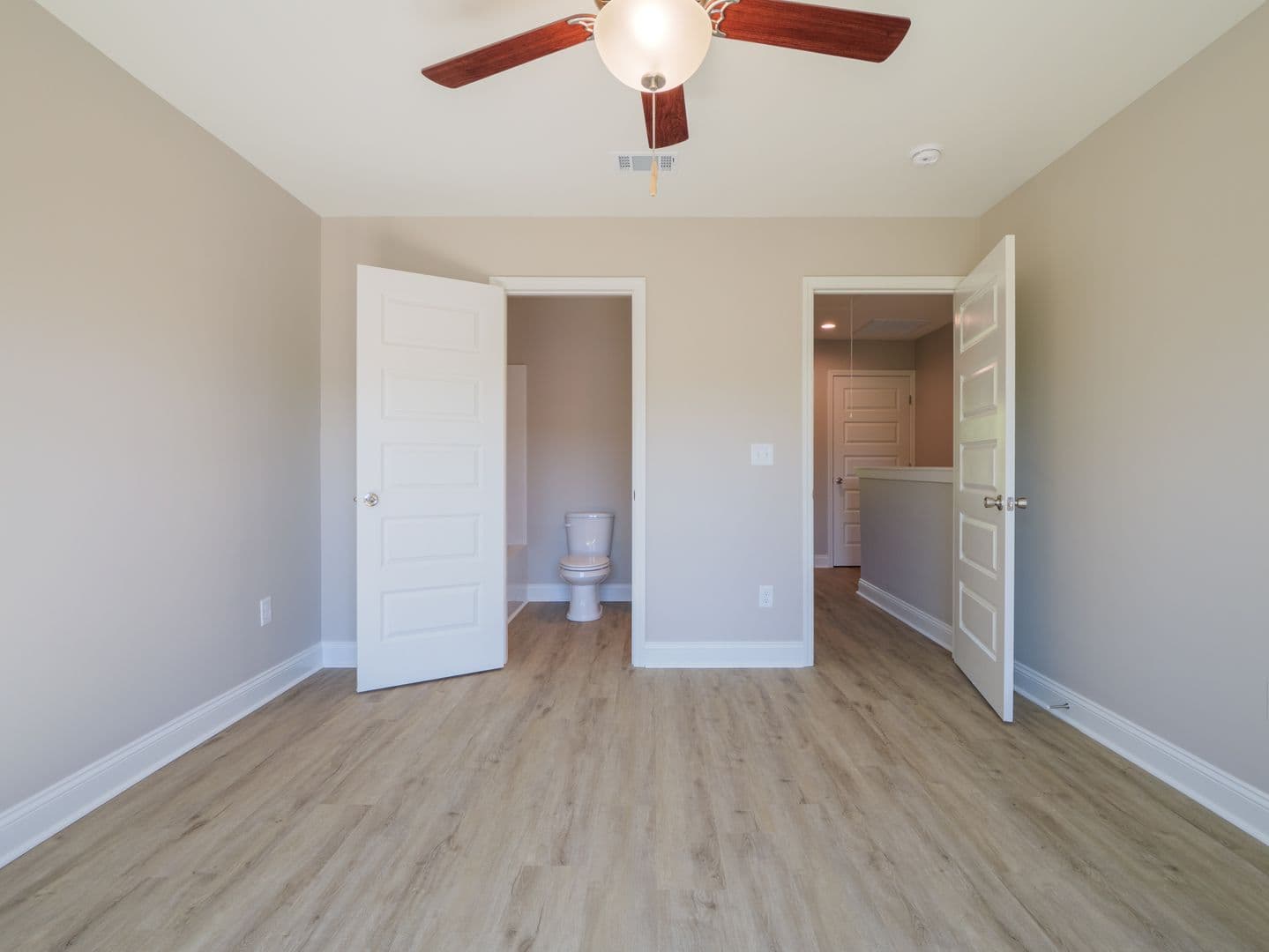 Sparks Apartment: 203 S. Goodman St*