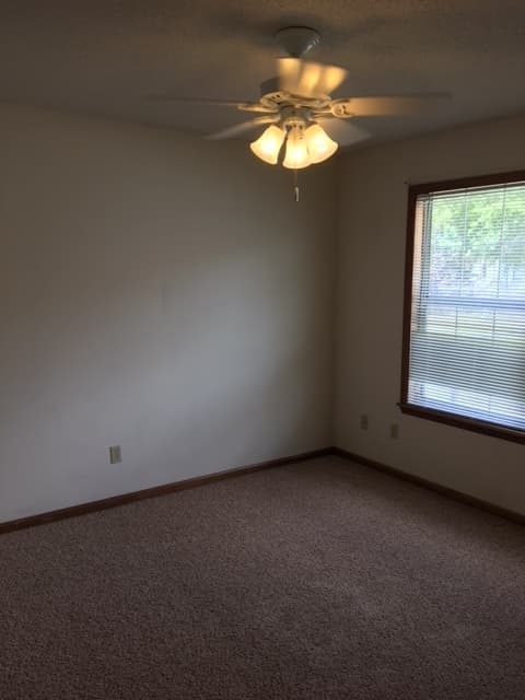 Valdosta Apartment: 2308 B Pineview Drive