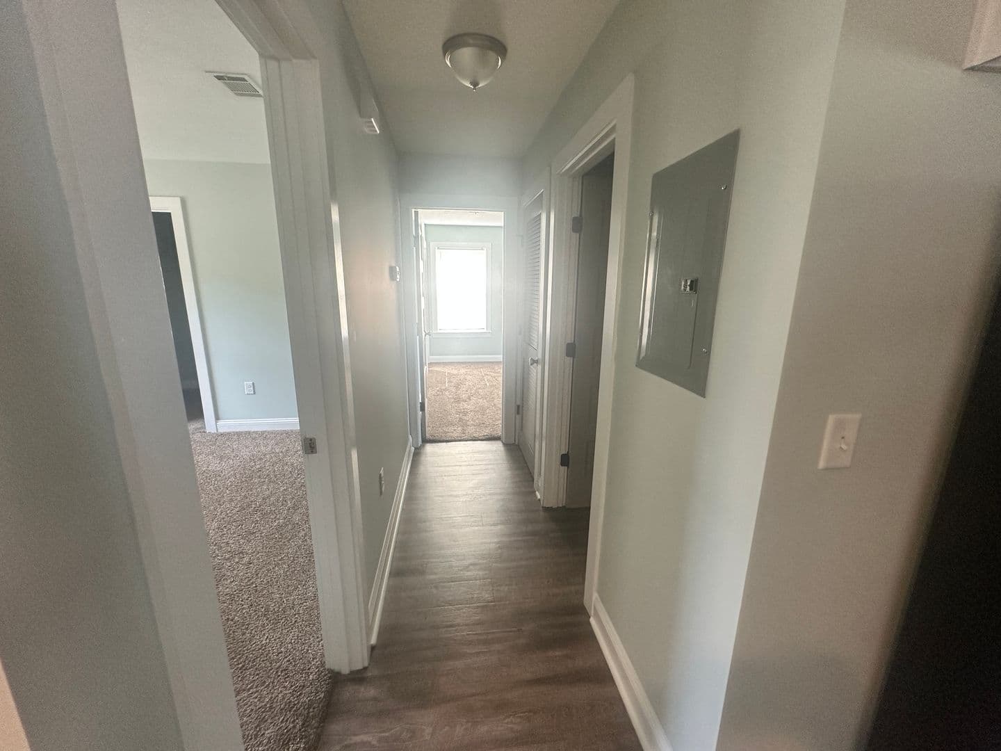 Hahira Apartment: 440 W. Stanfill St. * - 938 - B3