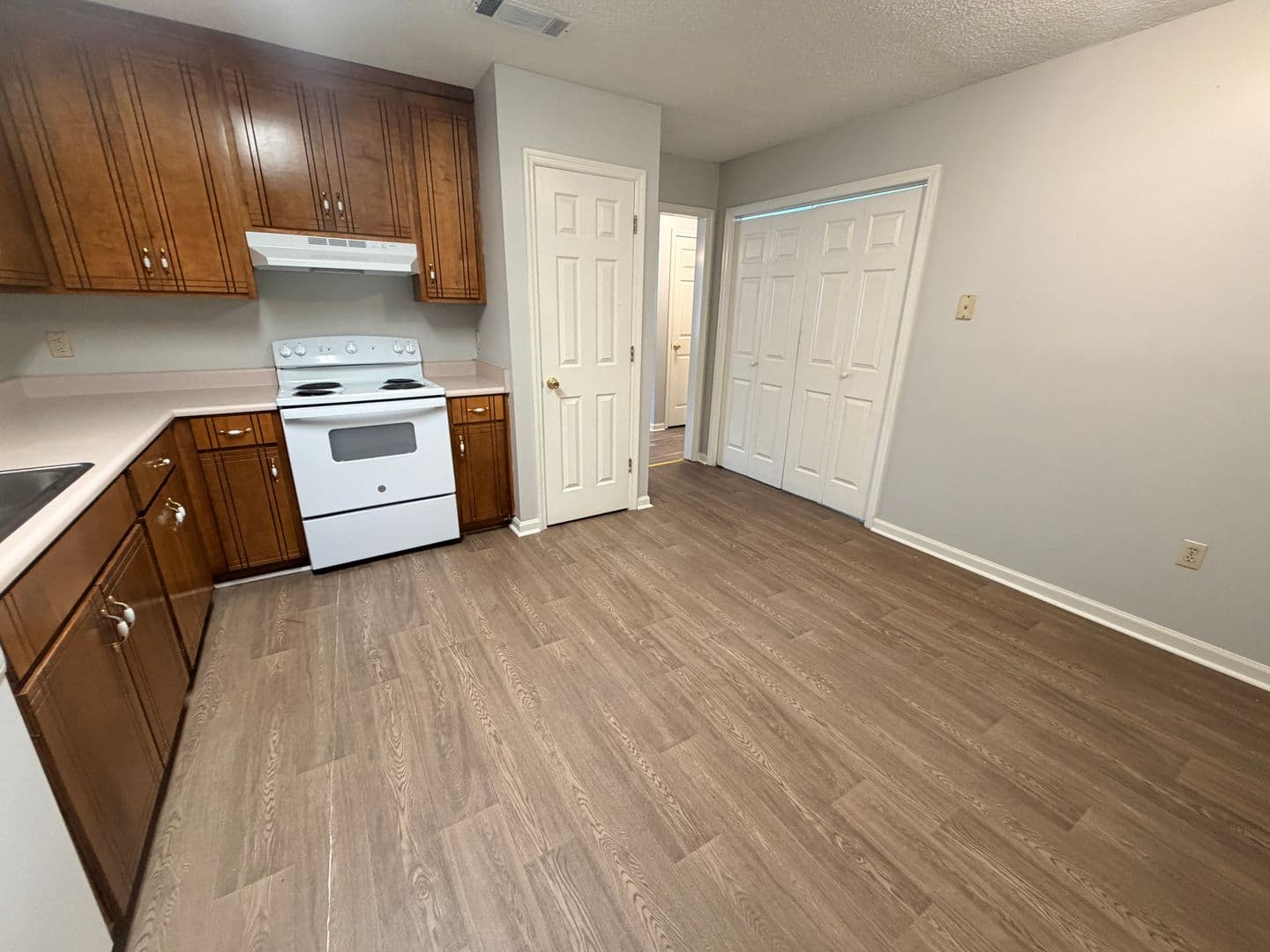 Valdosta Apartment: 2127-A Houston Ave.