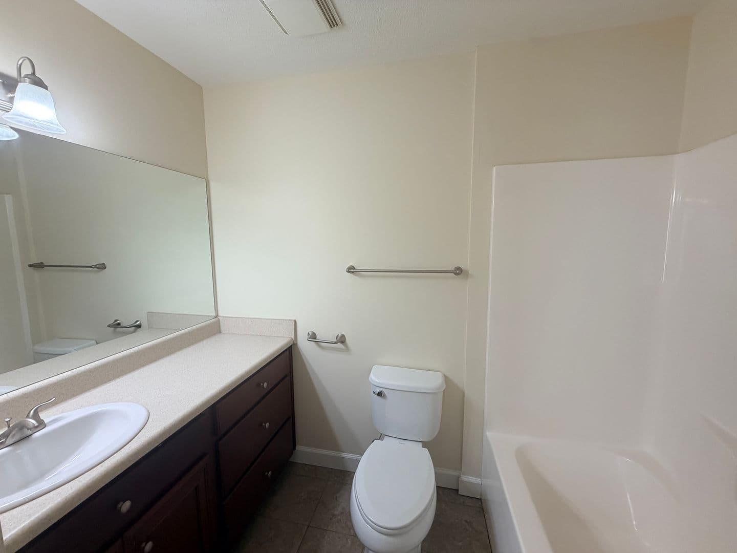 Valdosta Apartment: 1704 N Patterson St. * - #8
