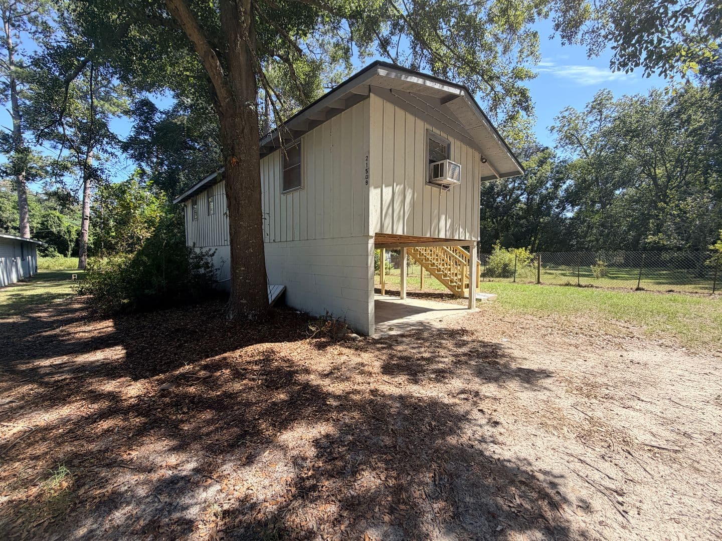 Valdosta House: 2150 1/2 Winston Ave