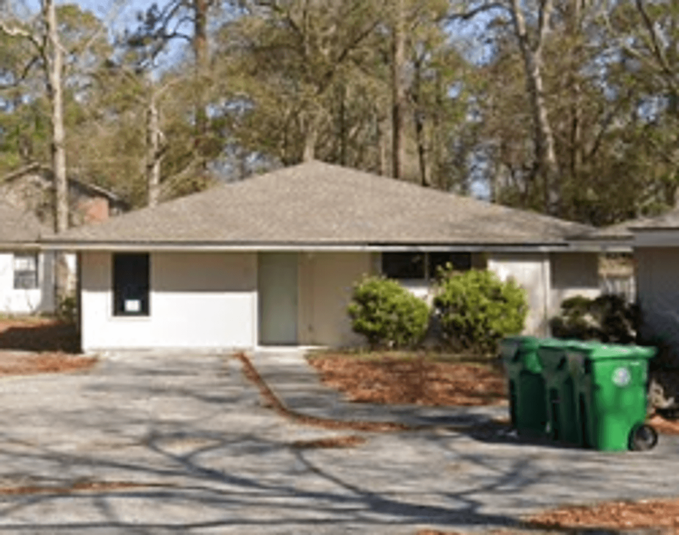 Valdosta House: 6 Lakeland Ct. *
