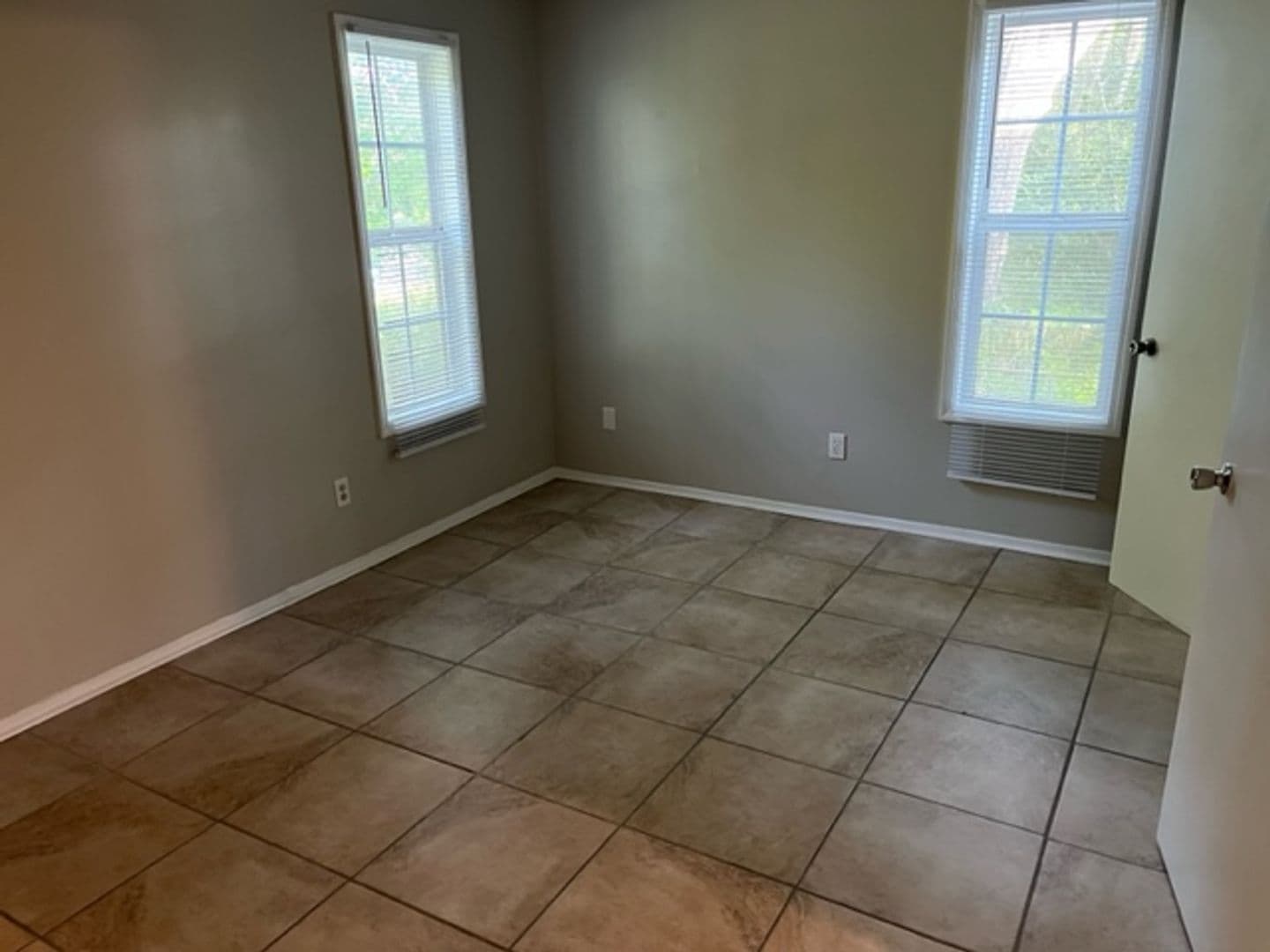 Valdosta Apartment: 1616 E. Moore St