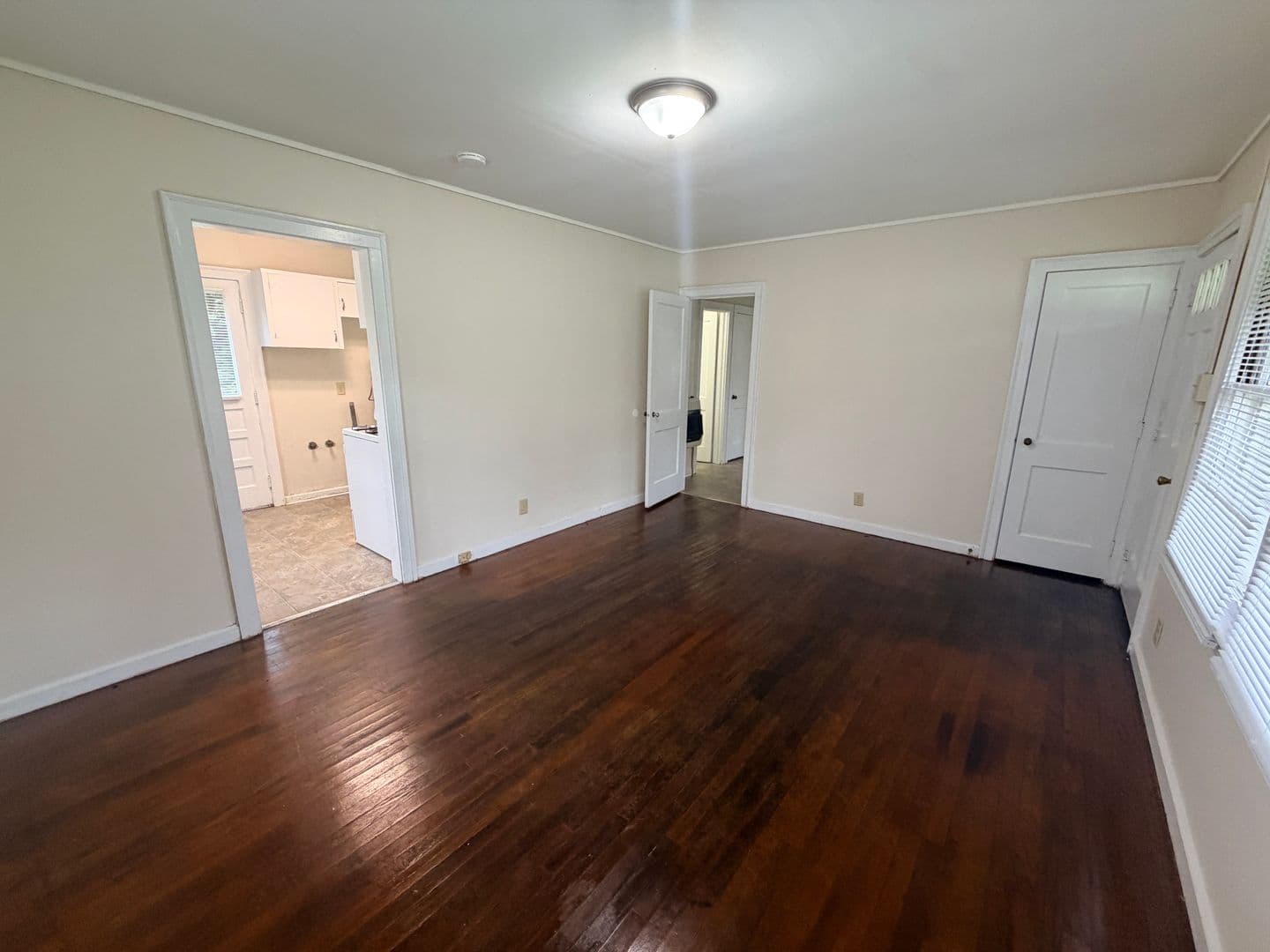Valdosta House: 1701 N Troup Street*