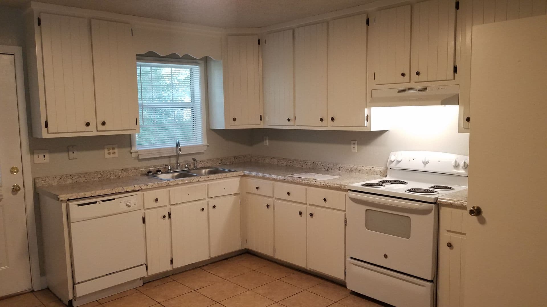 Valdosta Townhome: 1724 Toni Ter