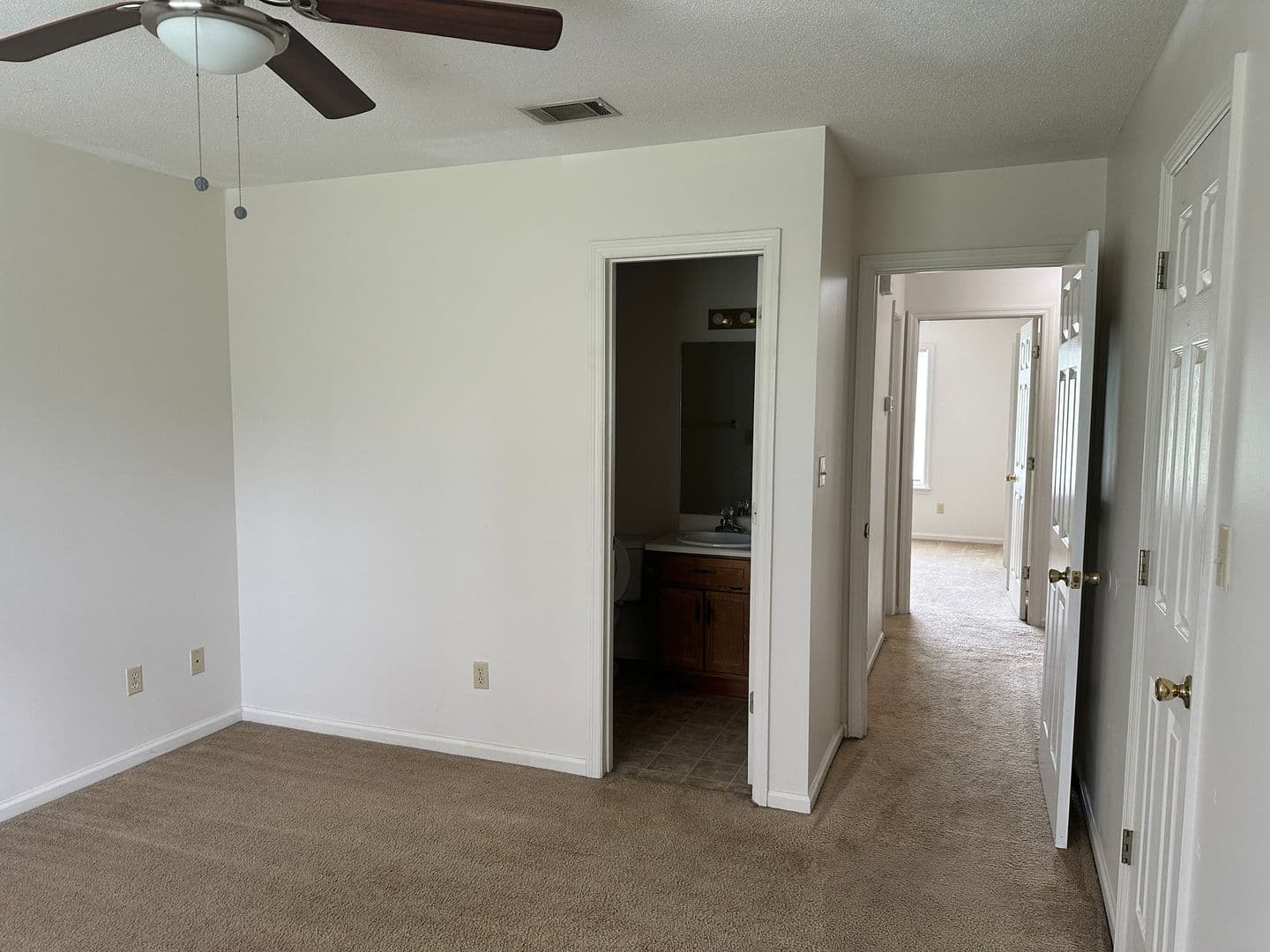 Valdosta House: 6119 B Vinnie Dr