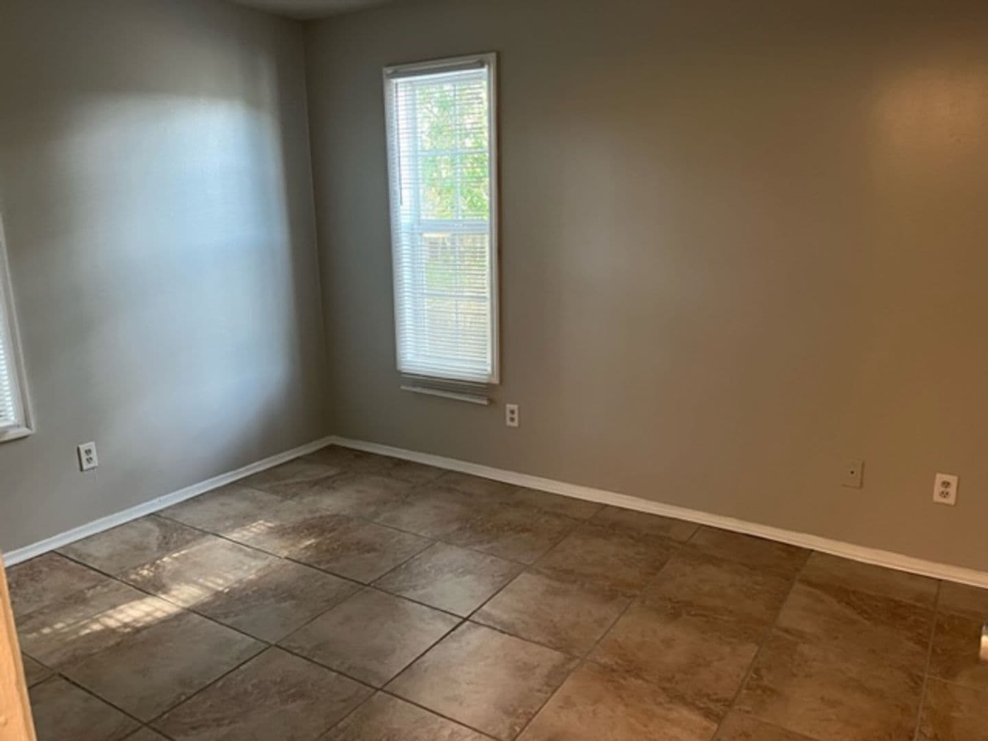 Valdosta Apartment: 1616 E. Moore St