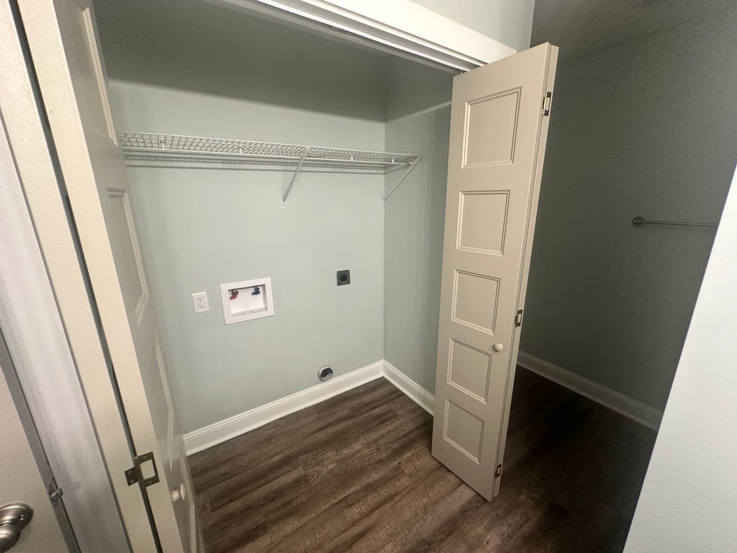 Hahira Apartment: 440 W. Stanfill St. * - 938 - B3