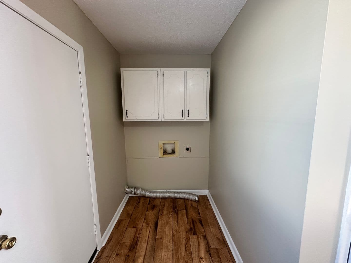 Hahira Apartment: 509 E. Main St. * - 911 - D