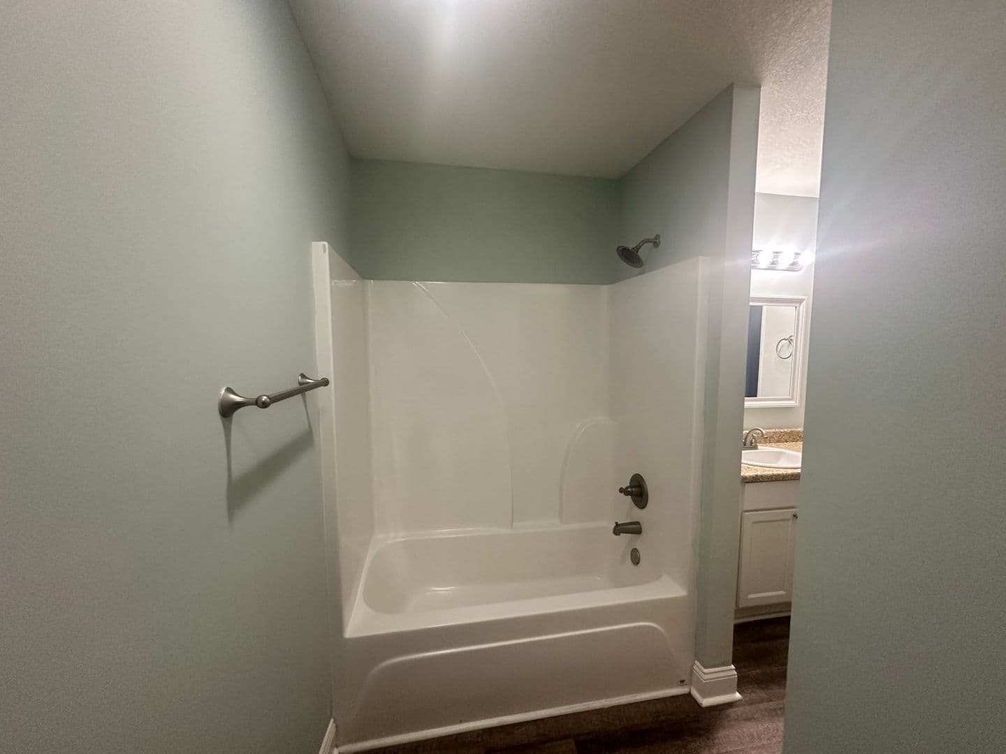Hahira Apartment: 440 W. Stanfill St. * - 938 - B3