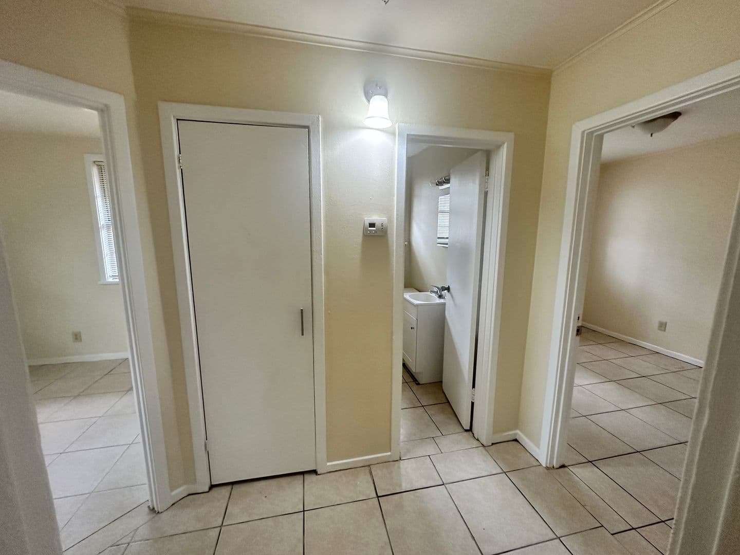 Valdosta House: 813 E. Poplar Dr *
