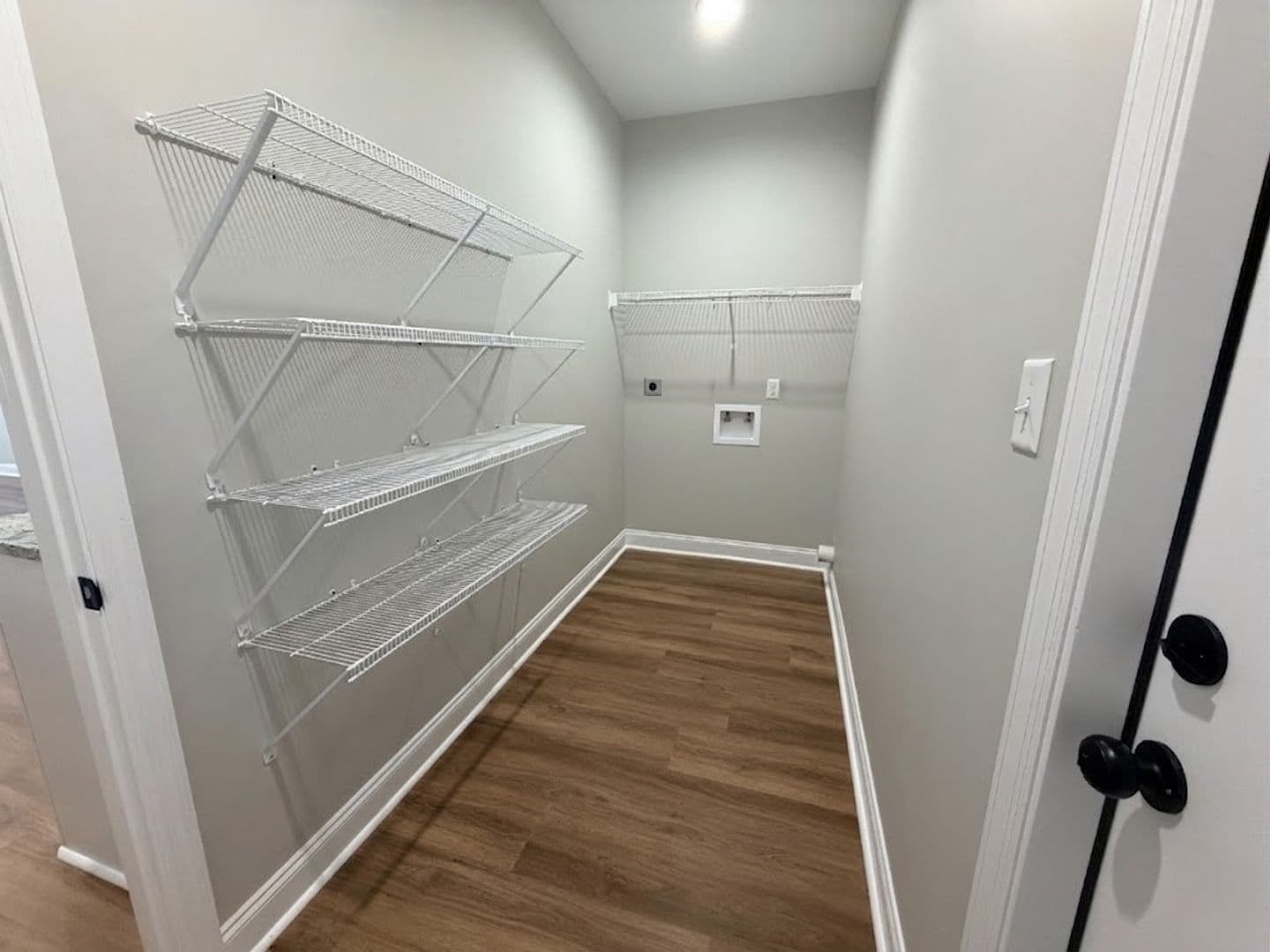 Adel Apartment: 515 Birch St. * - O