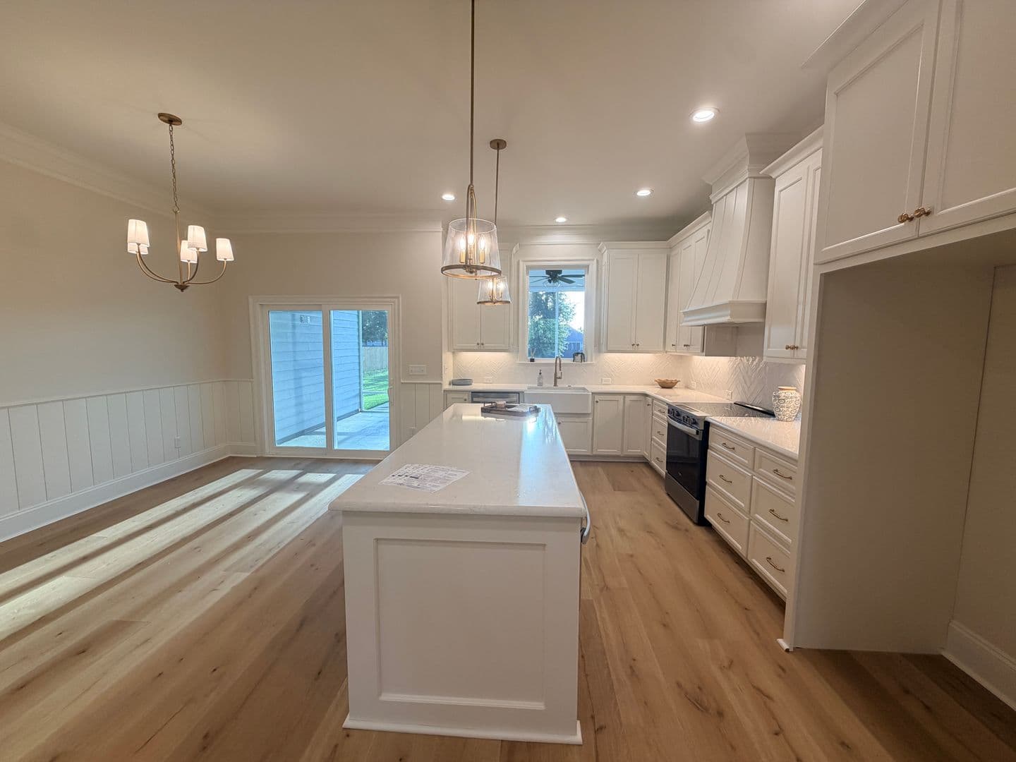 Lake Park House: 5635 Schoolhouse Pond Rd. *