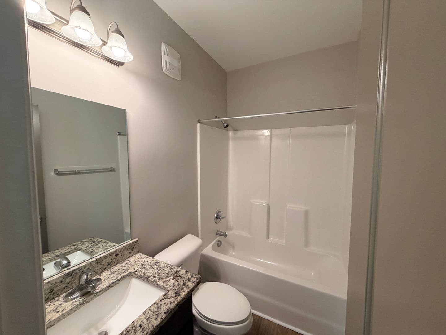 Valdosta Apartment: 1023 W. Gordon  - A6